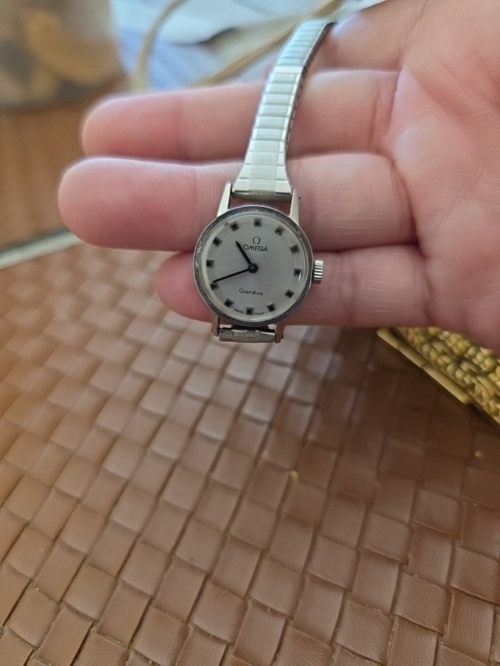Vintage Omega Genève Stainless Steel Ladies Wristwatch - Silver Dial